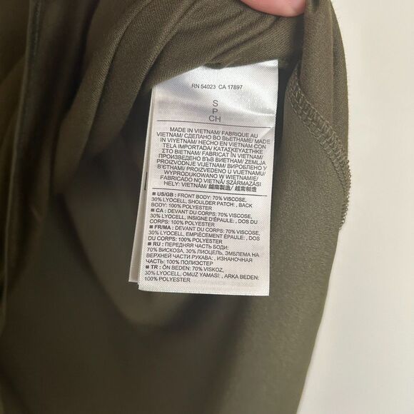 Banana Republic Mixed Medium Top Shell - Picture 4 of 4